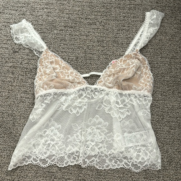 Edikted Tops - Edikted Lace Top